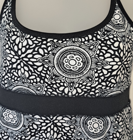 Lola Athleisure Dress Women's Small Shelf Bra Black White Print Fit and Flare - Picture 3 of 15